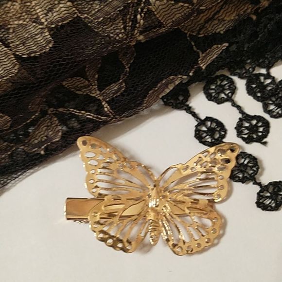 Butterfly Hair Clip! - Picture 1 of 8
